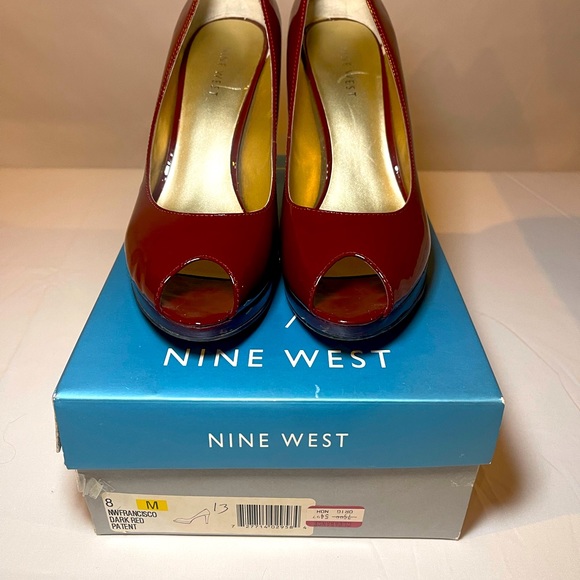 NINE WEST FRANCISCO SHOES Size 8 - Picture 2 of 5